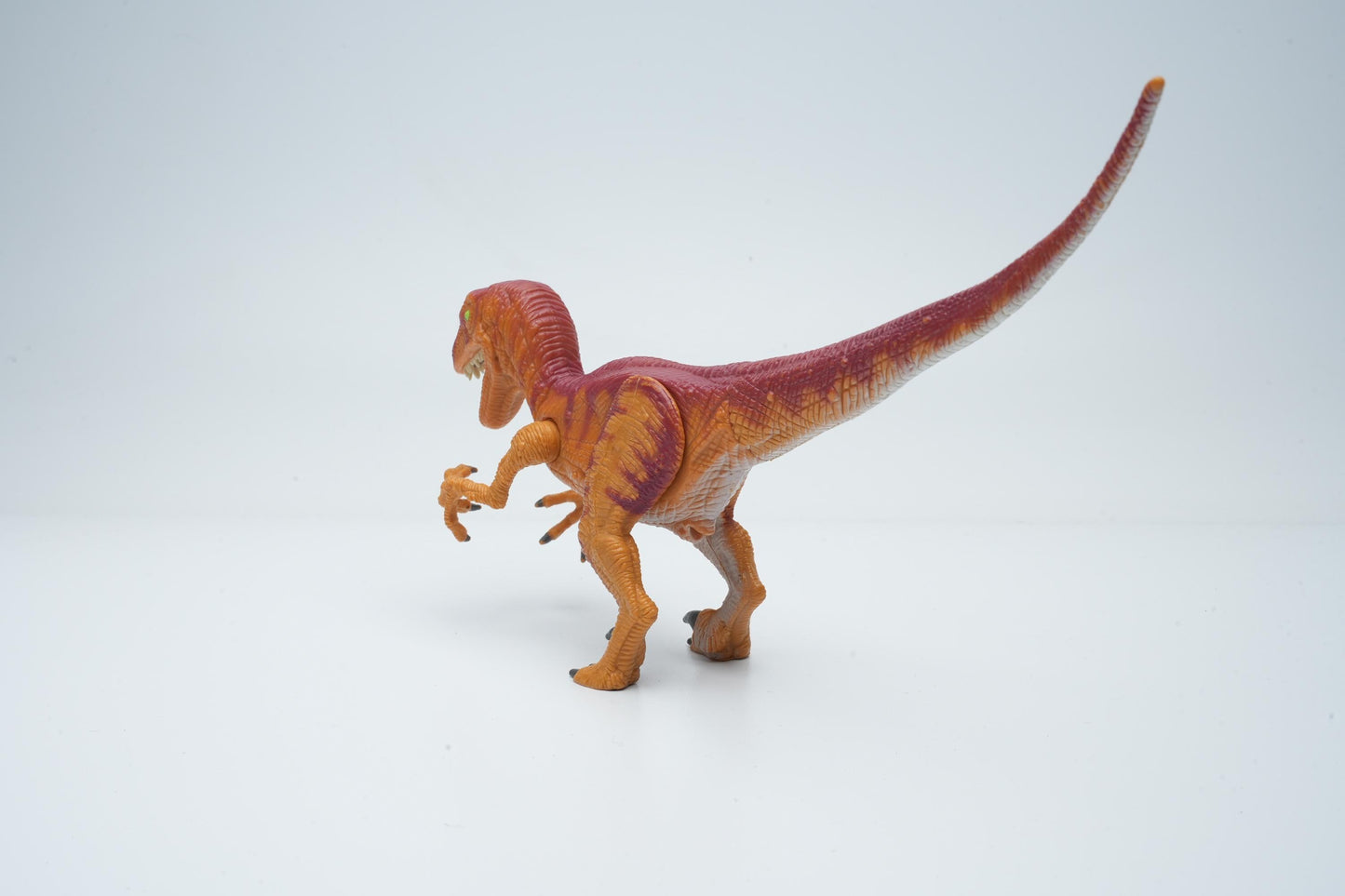 Velociraptor Jurassic Park 1998 vintage speelgoed figuur