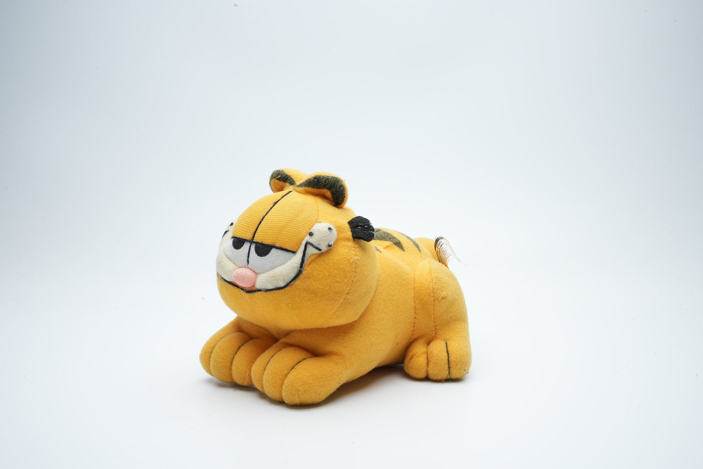 Garfield de kat ligt te chillen op de grond | schattige kleine Garfield plush