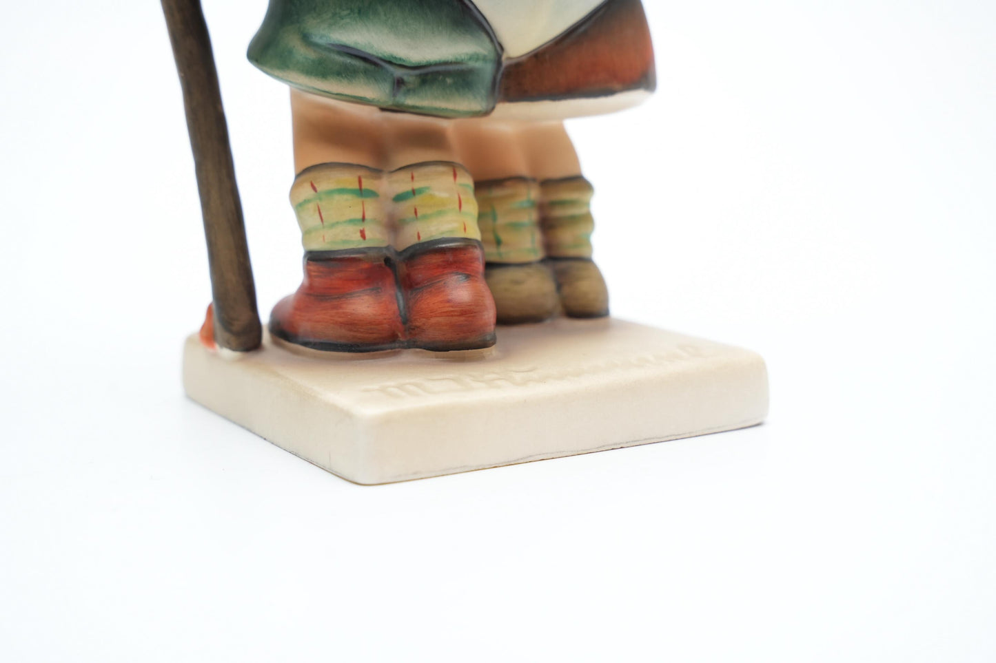 Vintage Hummel Beeldje 'Under Umbrella' - HUM 71 (17 cm / 6,7 inch)