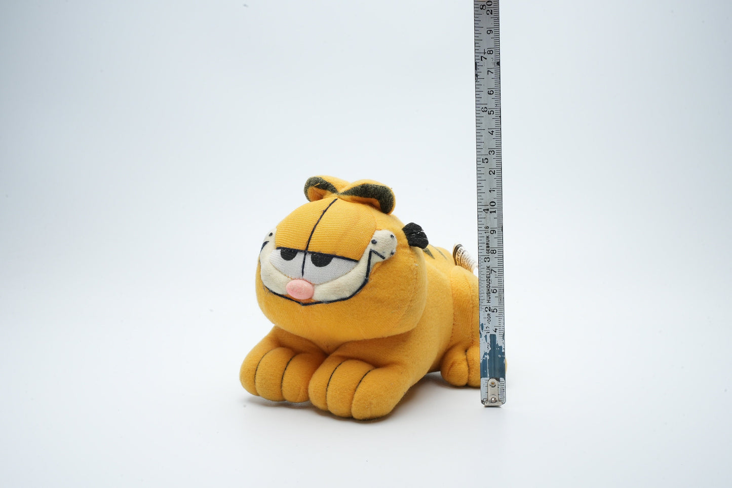 Garfield de kat ligt te chillen op de grond | schattige kleine Garfield plush