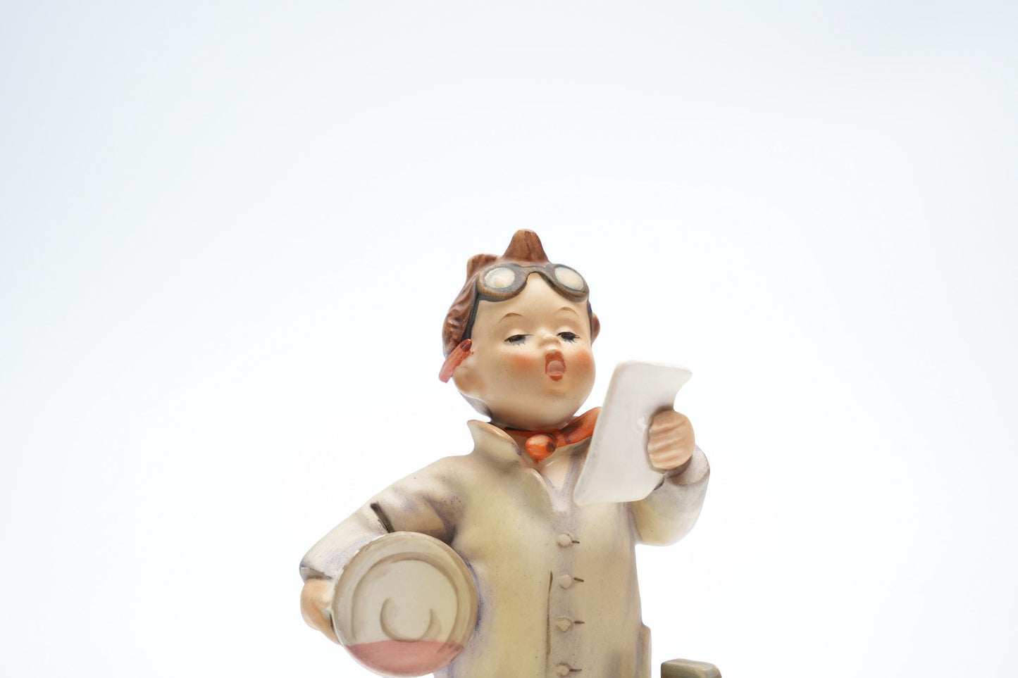 Hummel Beeldje 'Kleine Apotheker' - HUM 322, TMK-6 (15 cm / 6 inch)