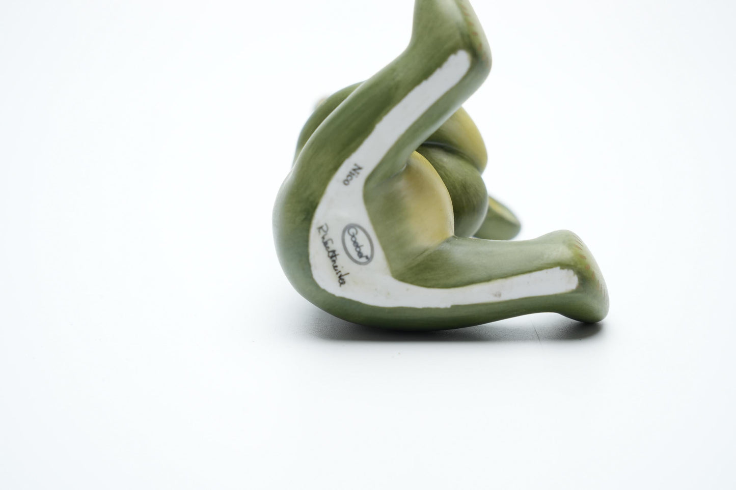 Goebel Rosina Wachtmeister "Nico" Beeldje (10 cm / 3,9 inch)