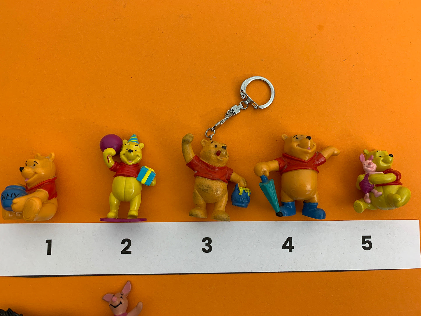 Winnie the Pooh figuren (vintage en sleutelhanger)
