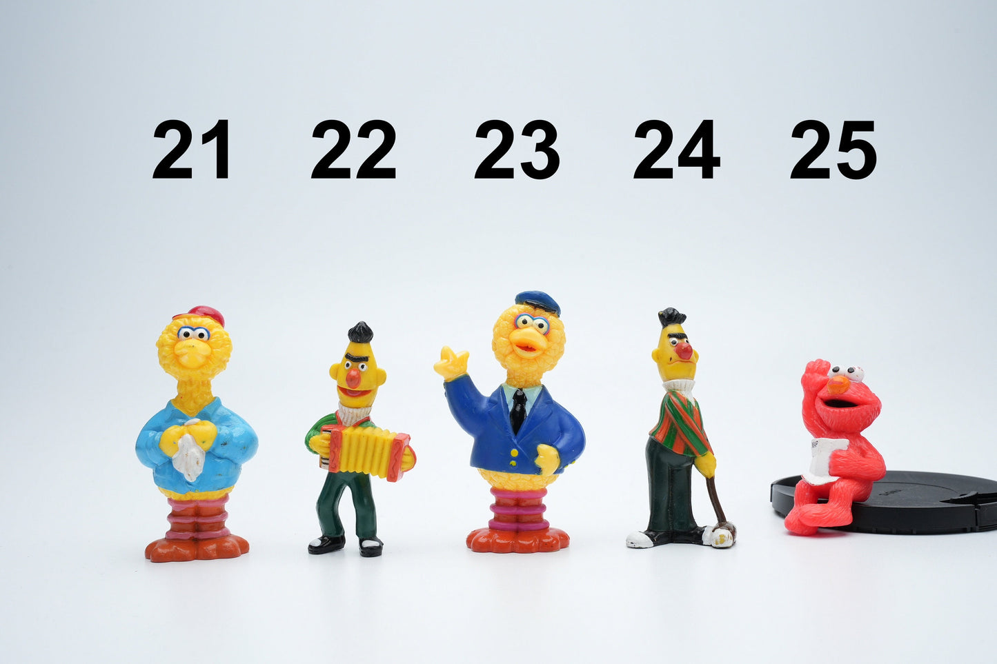 Sesame Street figuren uit verschillende jaartallen en formaten (Sesamstraat)
