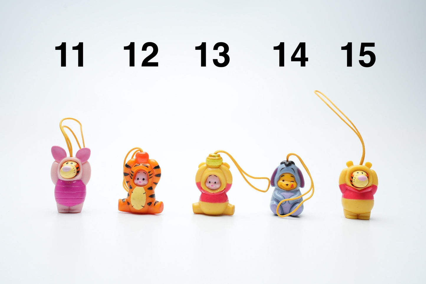 Peek-a-pooh telefoon bedels | Capsule Toys | Vintage peek a pooh bedels | pick your favorite (45 verschillende)