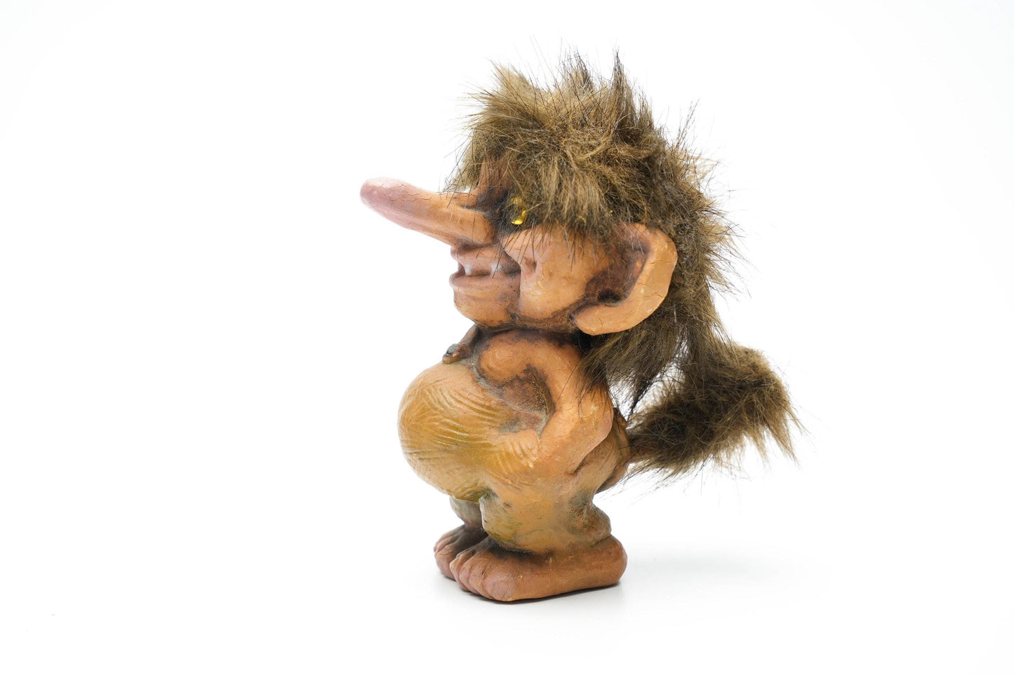 Kleine Nyform Trol met Wilde Haren – Handgemaakt Noors Beeldje – 10 cm / ca. 3.9 inch