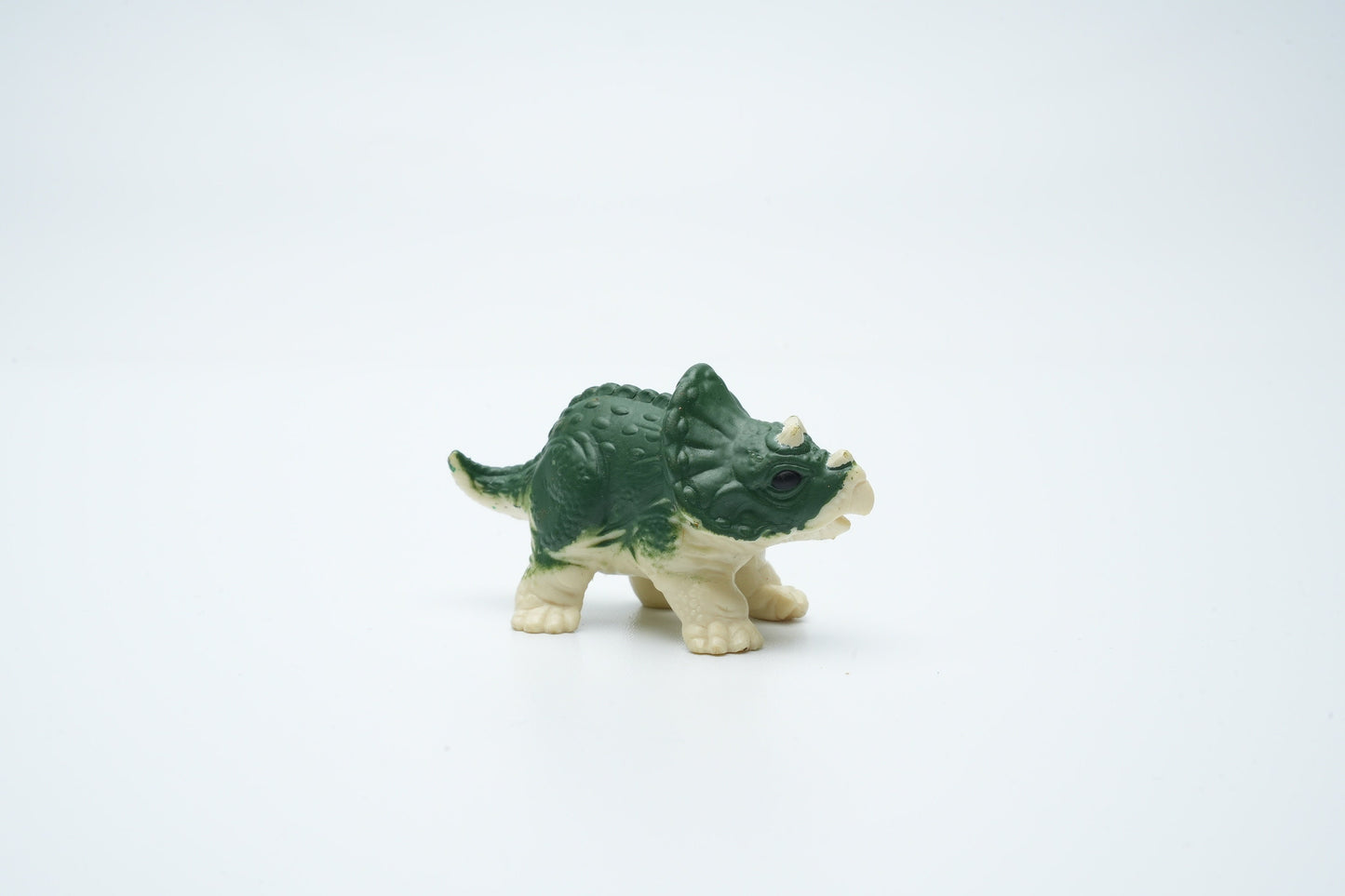 Jurassic Park Triceratops Hatchling 1993 Kenner vintage figuur