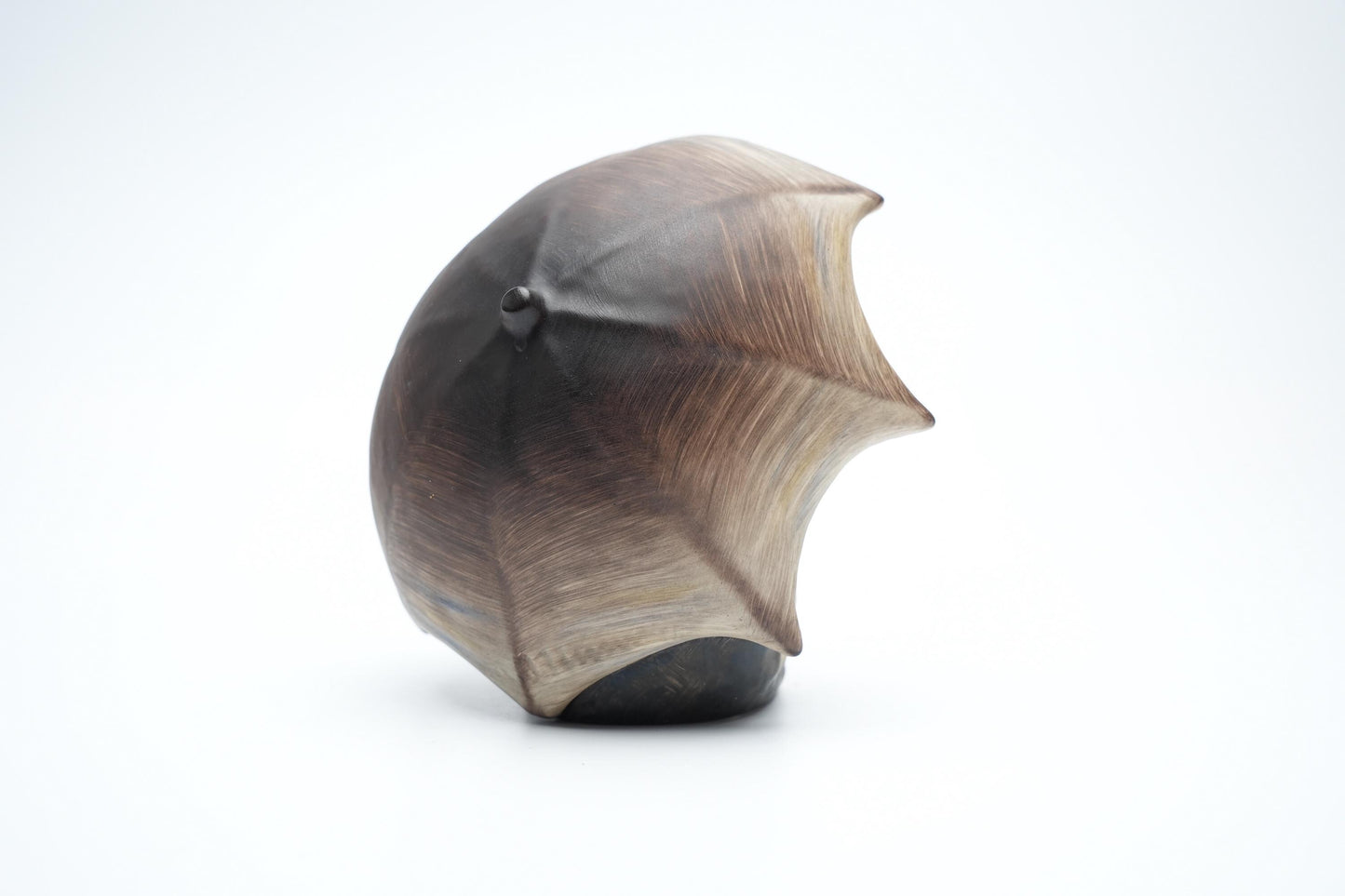 Vintage Hummel Beeldje 'Jongen onder Paraplu' - 152A - TMK 4 (13 cm / 5 inch