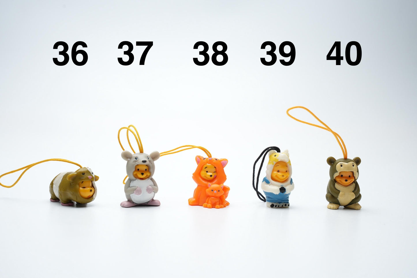 Peek-a-pooh telefoon bedels | Capsule Toys | Vintage peek a pooh bedels | pick your favorite (45 verschillende)