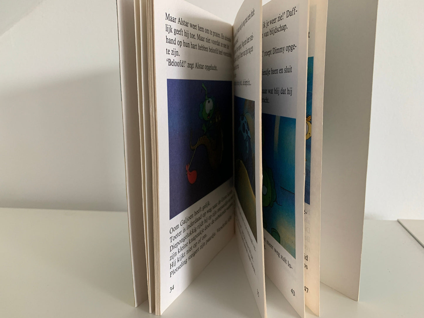 Vintage De Snorkels (The Snorks) boekje "Het schilderij-schandaal" Nederlands boek van de bekende tv serie