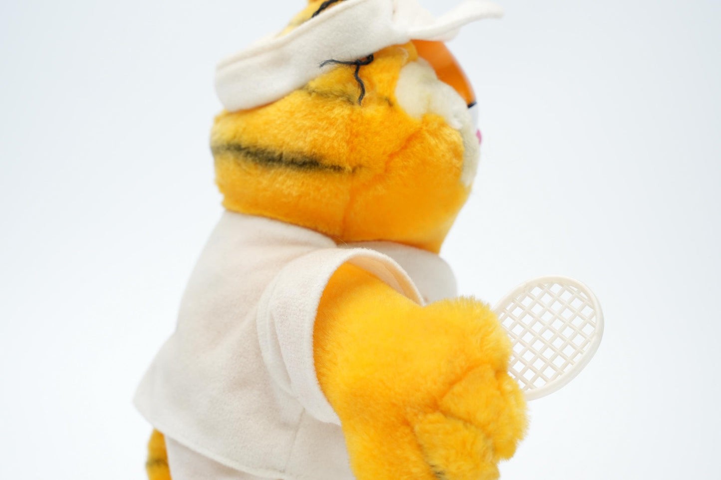 Vintage Garfield Knuffel – Tenniseditie met Racket, 25 cm (9,8 inch)