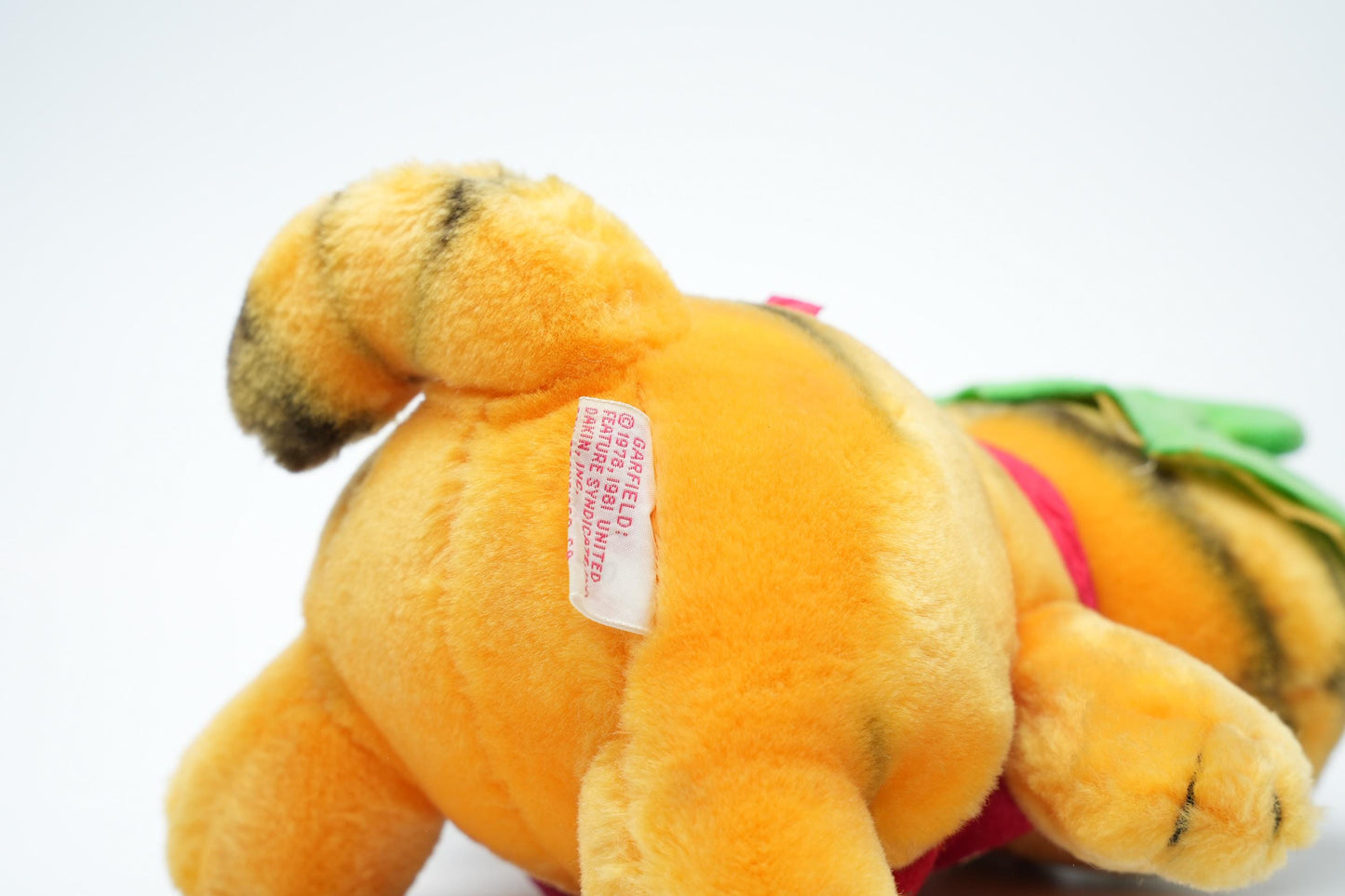 Vintage Garfield Knuffel in Kerstoutfit - United Feature Syndicate Inc. & Paws (1981)