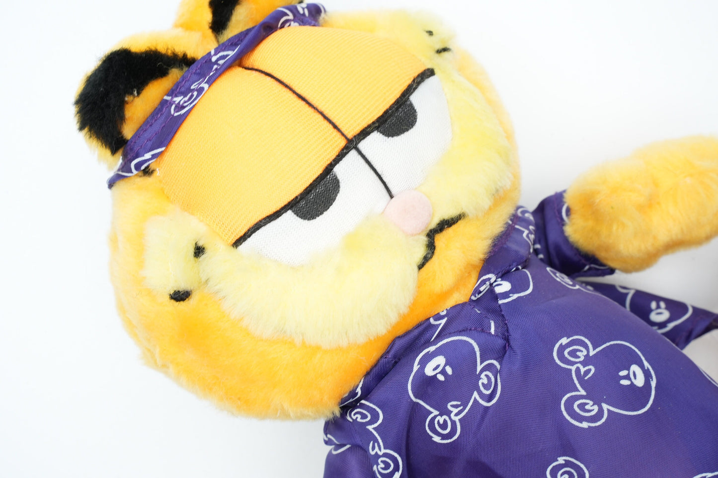 Garfield de tovenaar met paarse muts | vintage plush van Garfield de kat