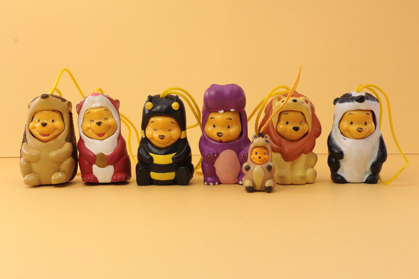 Mega grote peek-a-pooh "animal wear collection" telefoon bedels| Capsule Toys | Vintage peek a pooh bedels