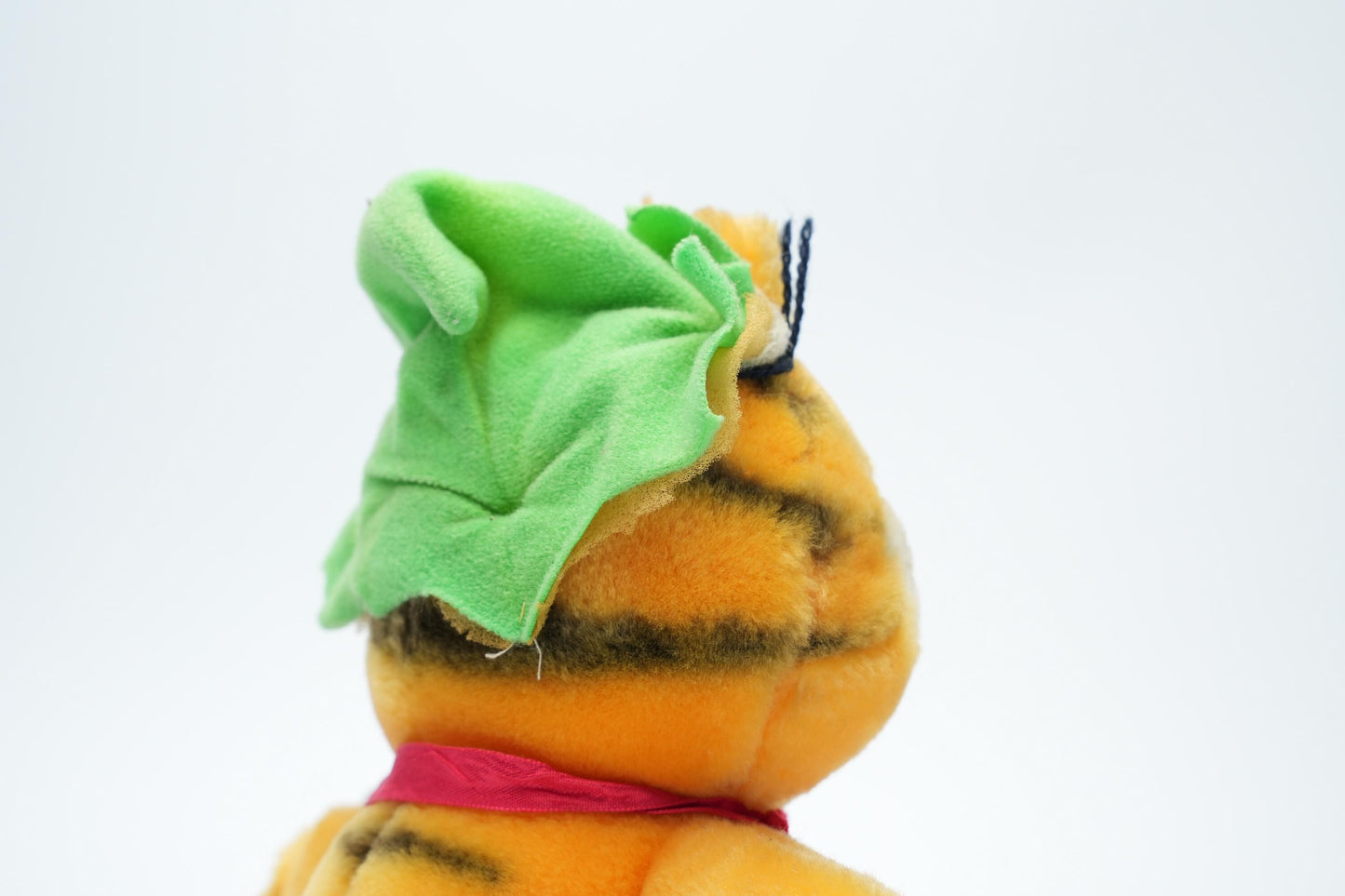 Vintage Garfield Knuffel in Kerstoutfit - United Feature Syndicate Inc. & Paws (1981)