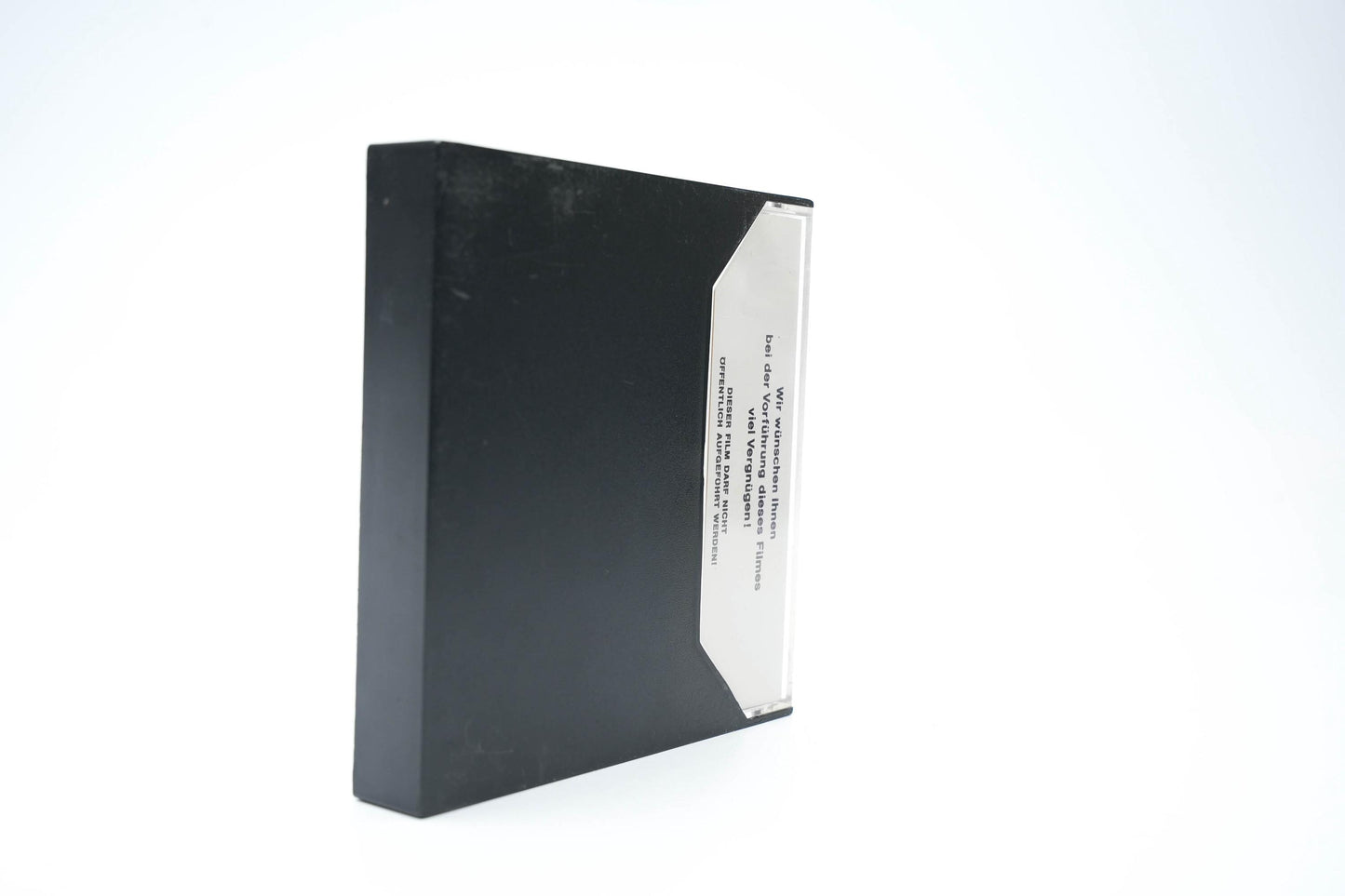 Bugs Bunny Super 8 Film – "muß Haare lassen / l’échappe belle" | Revue Film | ca. 1970s | 15m zwart-wit, zonder geluid