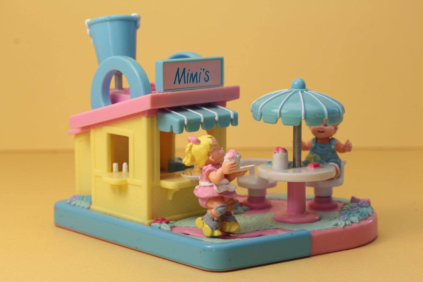Polly Pocket Mimi and the goo goos Cafe's Restaurant 1994 met figuren