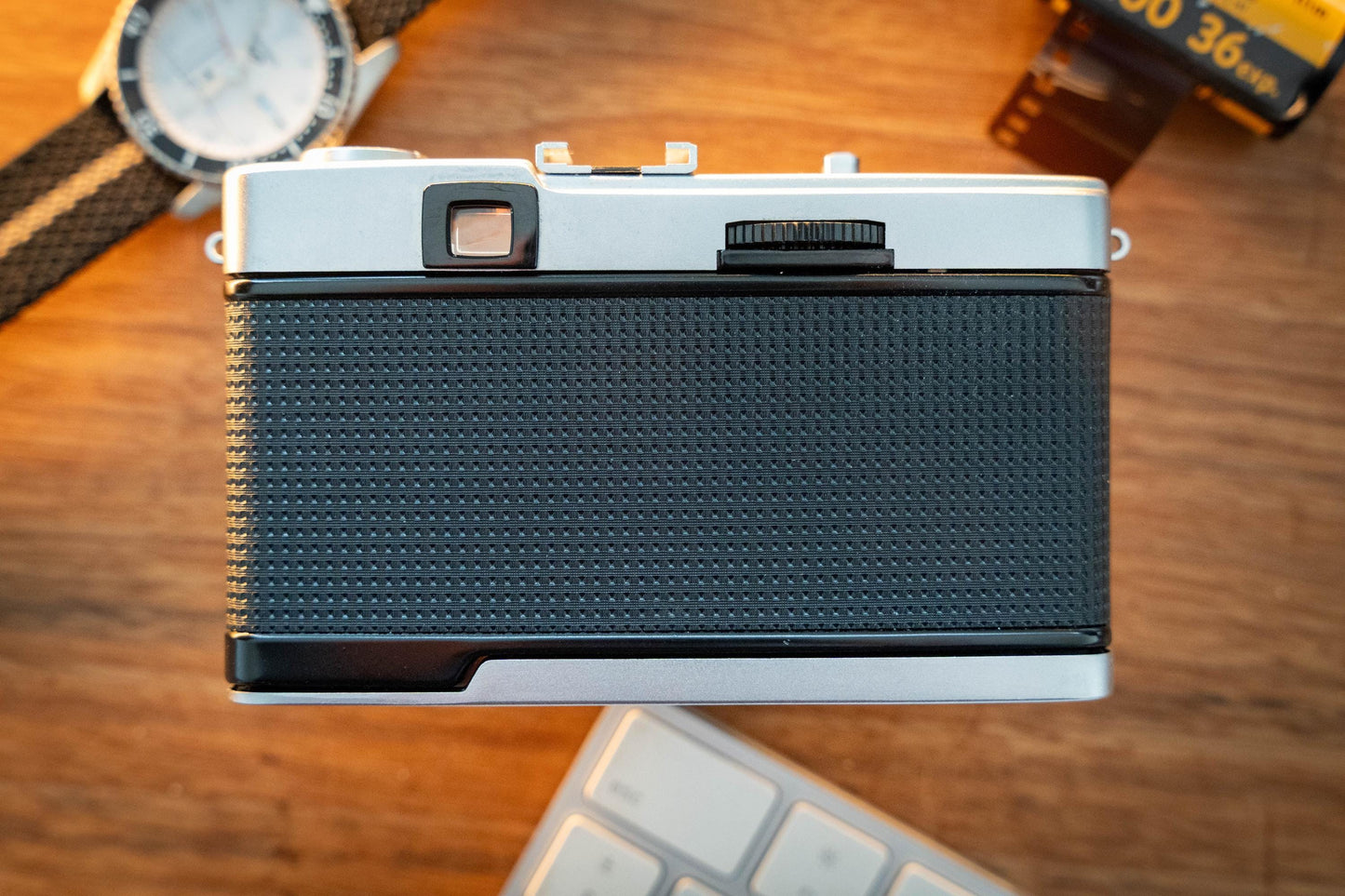 Olympus Trip 35 Camera + gratis Kodak Gold film – Vintage Compact Camera – Volledig getest en werkend