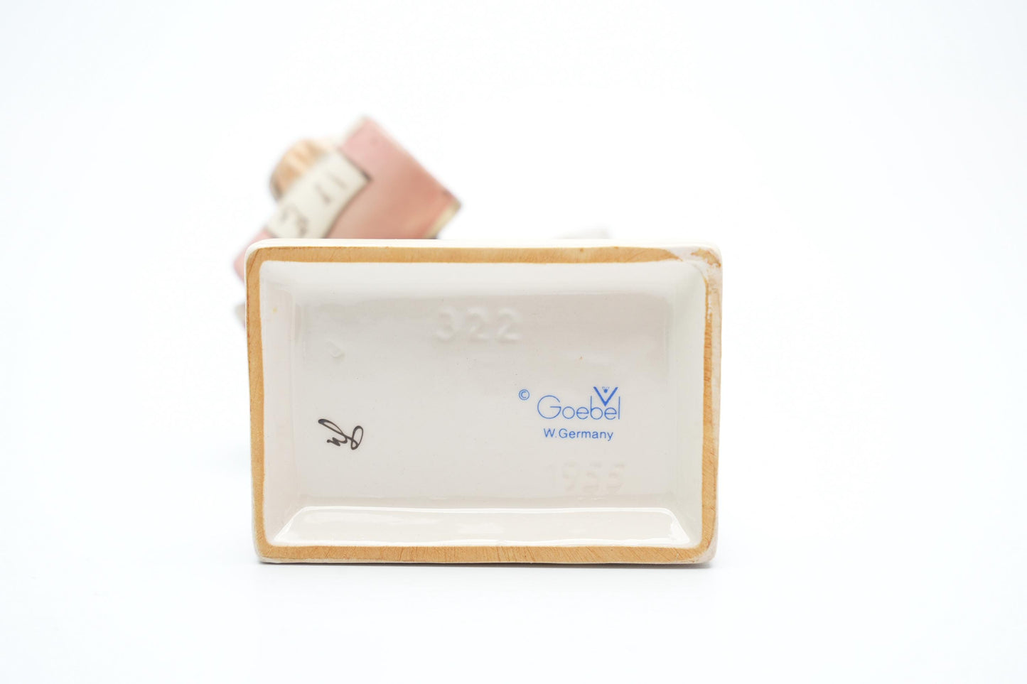 Hummel Beeldje 'Kleine Apotheker' - HUM 322, TMK-6 (15 cm / 6 inch)