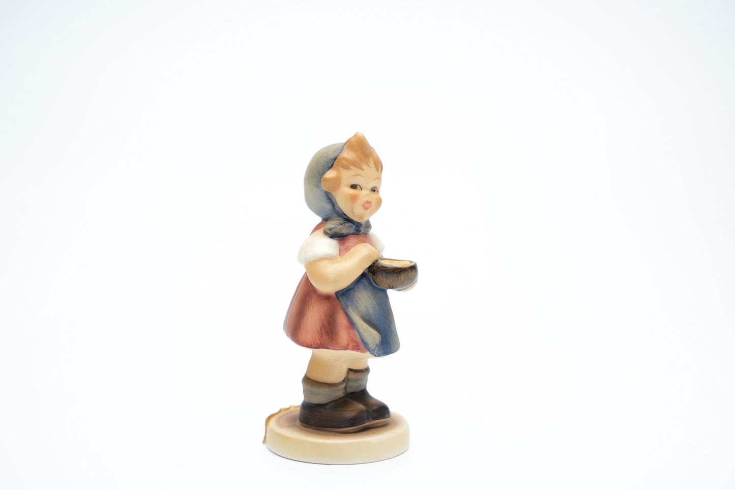 Authentieke Goebel Hummel Figurine – “Jungbäuerin – From Me to You” (Hum 629, 8,5 cm/3,5 inch)