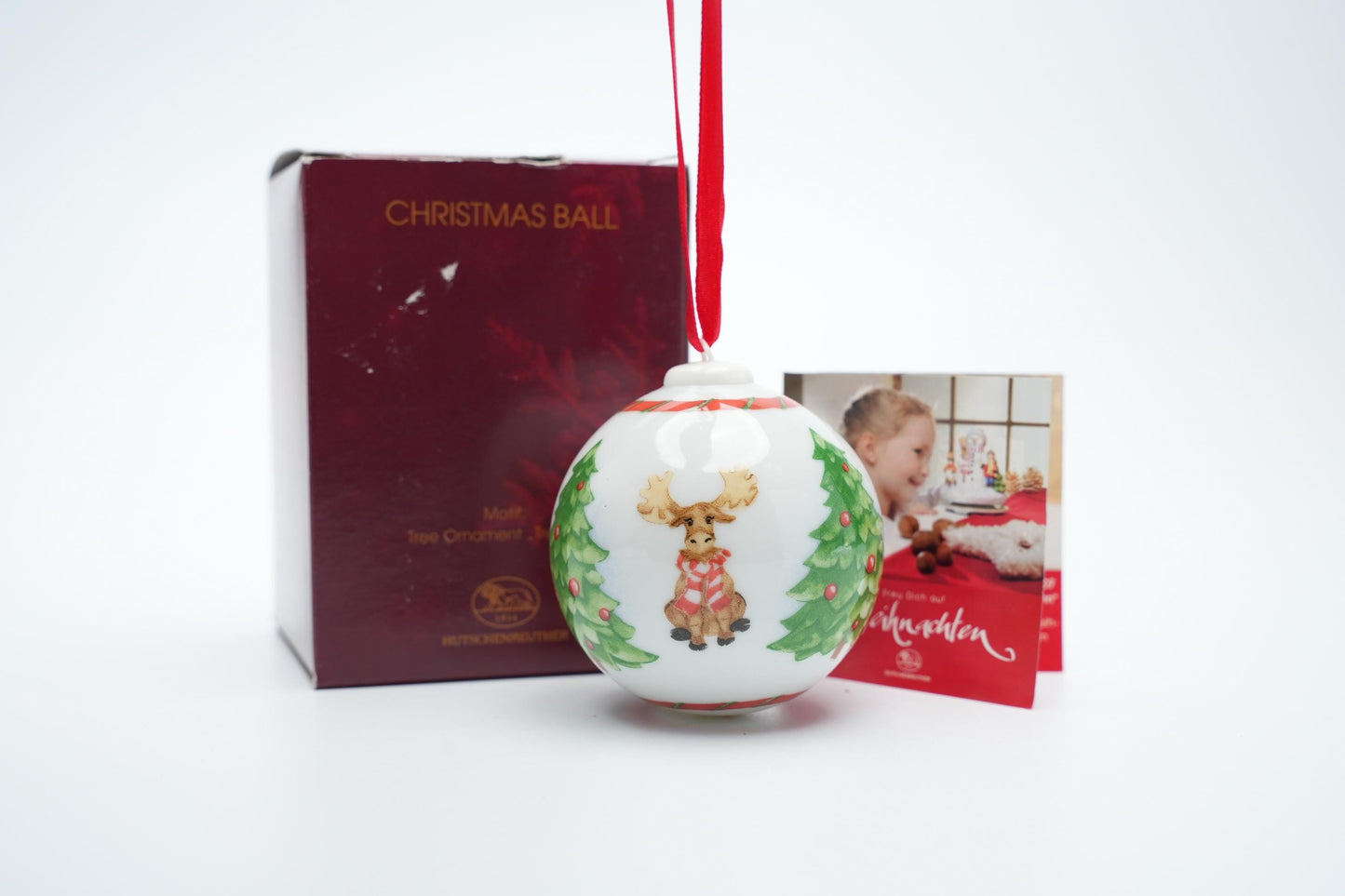Hutschenreuther Kerstbal Porselein - Rendier en Kerstboom Ontwerp