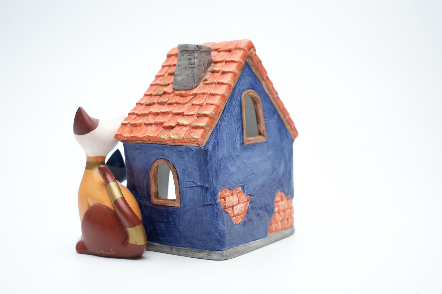 Goebel Rosina Wachtmeister Kaarsenhouder Huisje met Katten – 12 cm / 5 inch