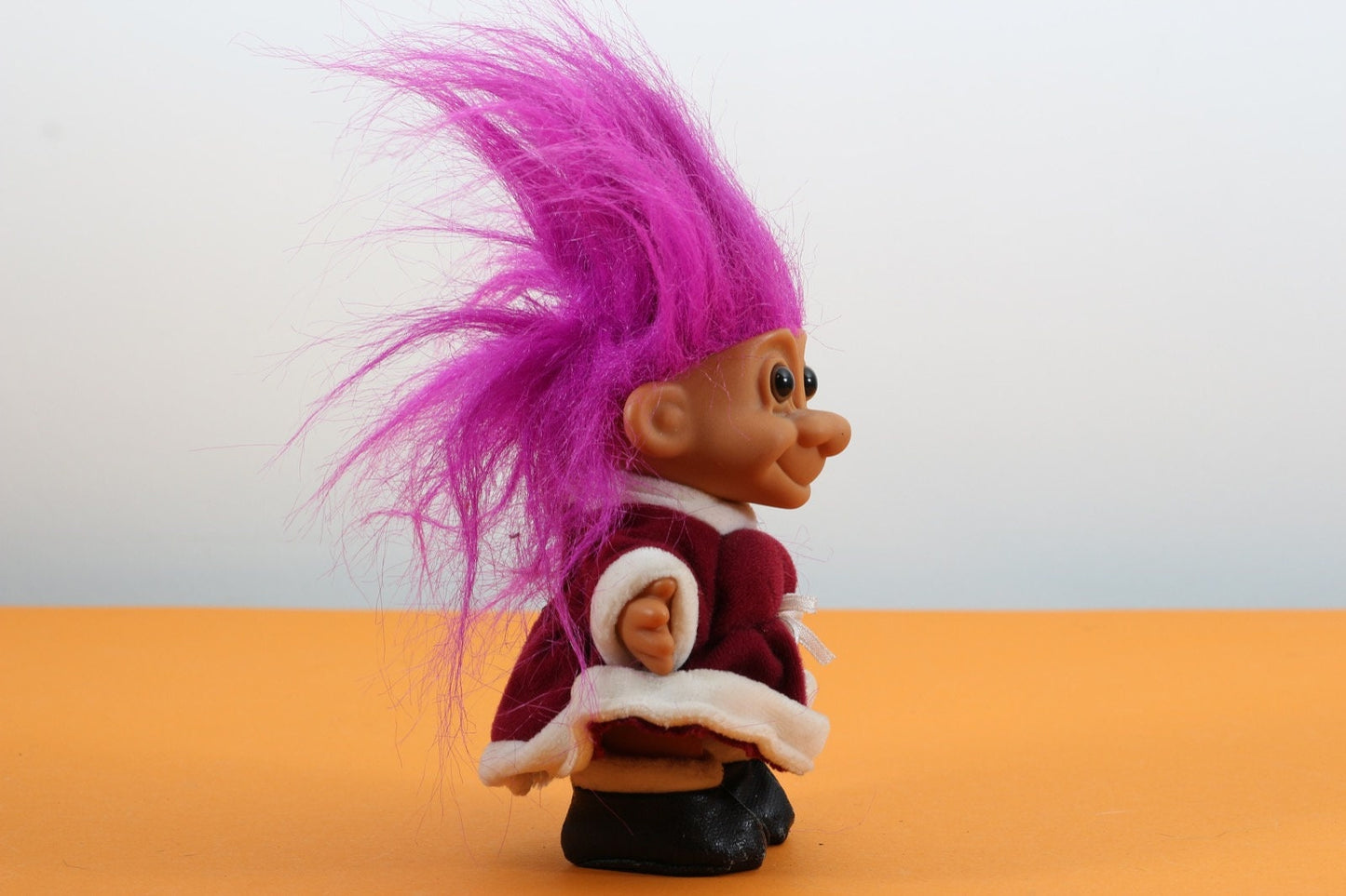 Vintage kerst trol, Trol in kerstpakje, kerst trollen, trol kerst, kerst kado trol